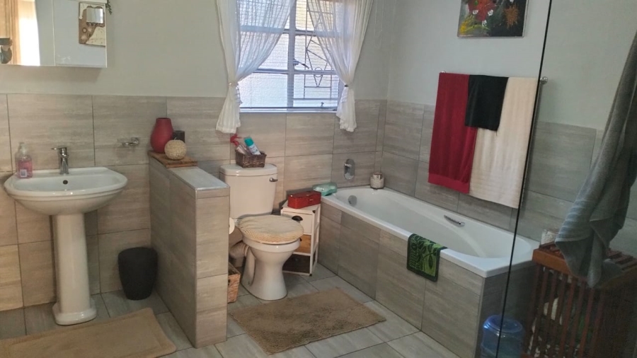 3 Bedroom Property for Sale in Bayswater Free State